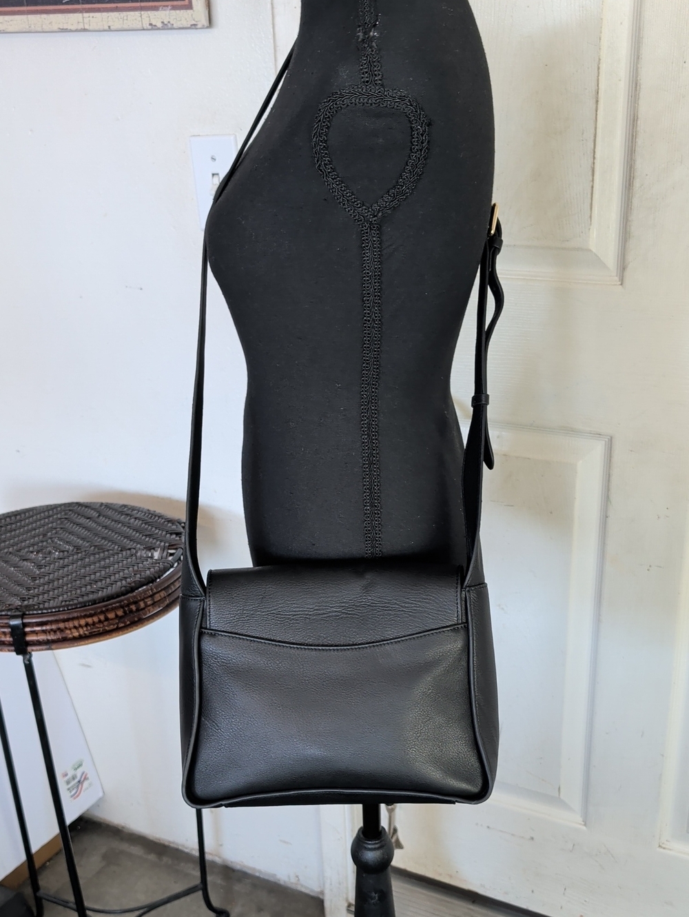 Radley London Flapover Crossbody Bag Pebbled Leather Black Long Strap - Picture 16 of 16